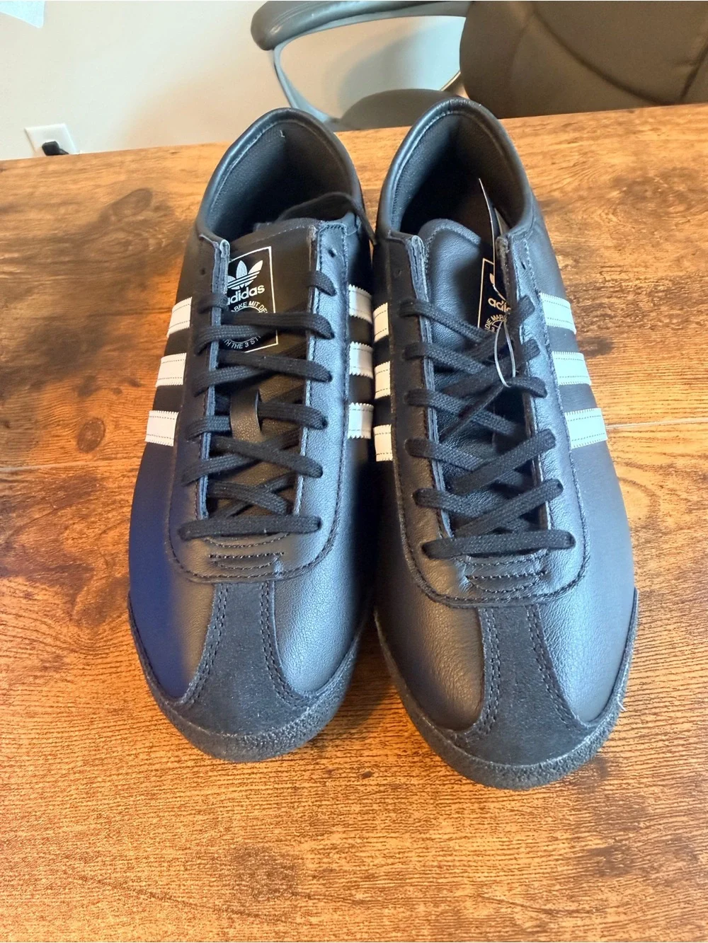 adidas Men’s Black & White Italias 11M
